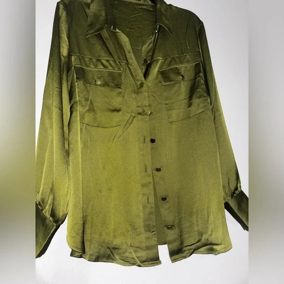 Chartreuse Fashion to figure out NWOT shirt - Picture 1 of 3